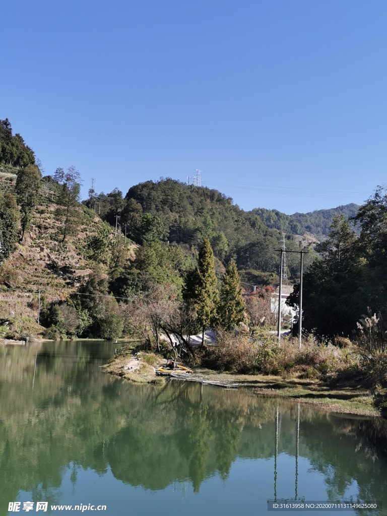 水库 湖面 水面 波光粼粼