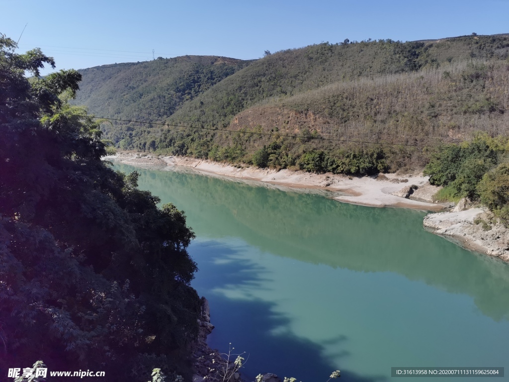 水库 湖面