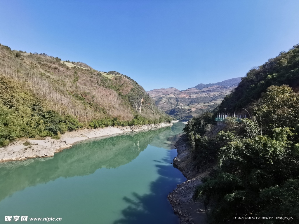 水库 湖面