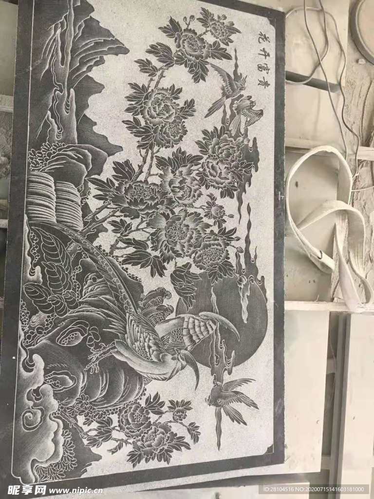 线雕花鸟