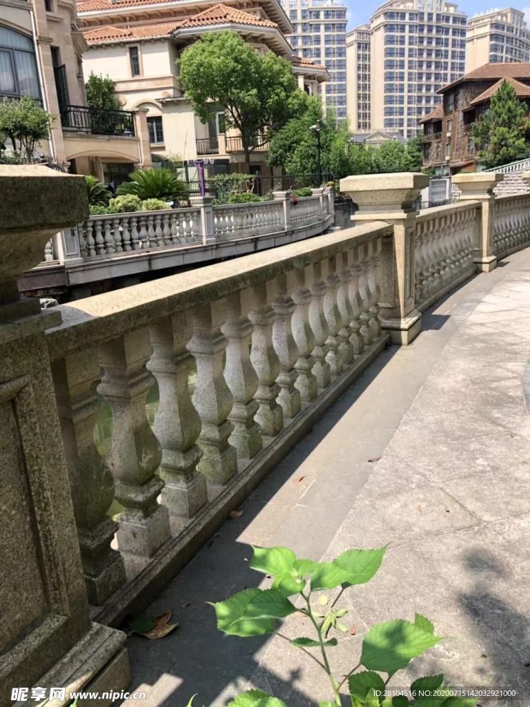 河岸石栏杆岸