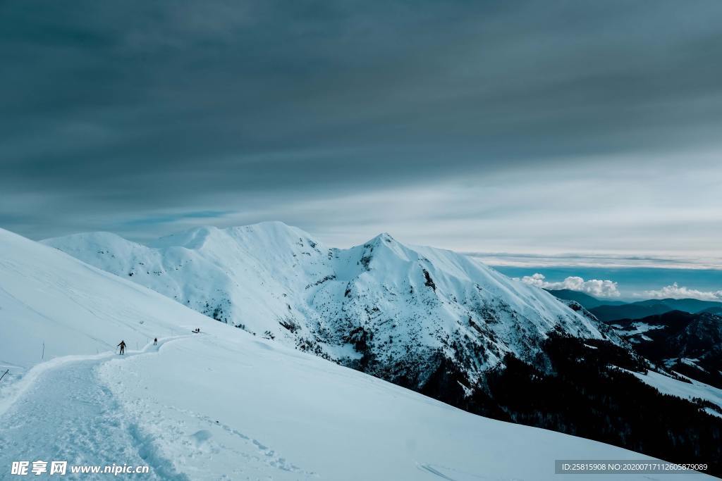 雪山