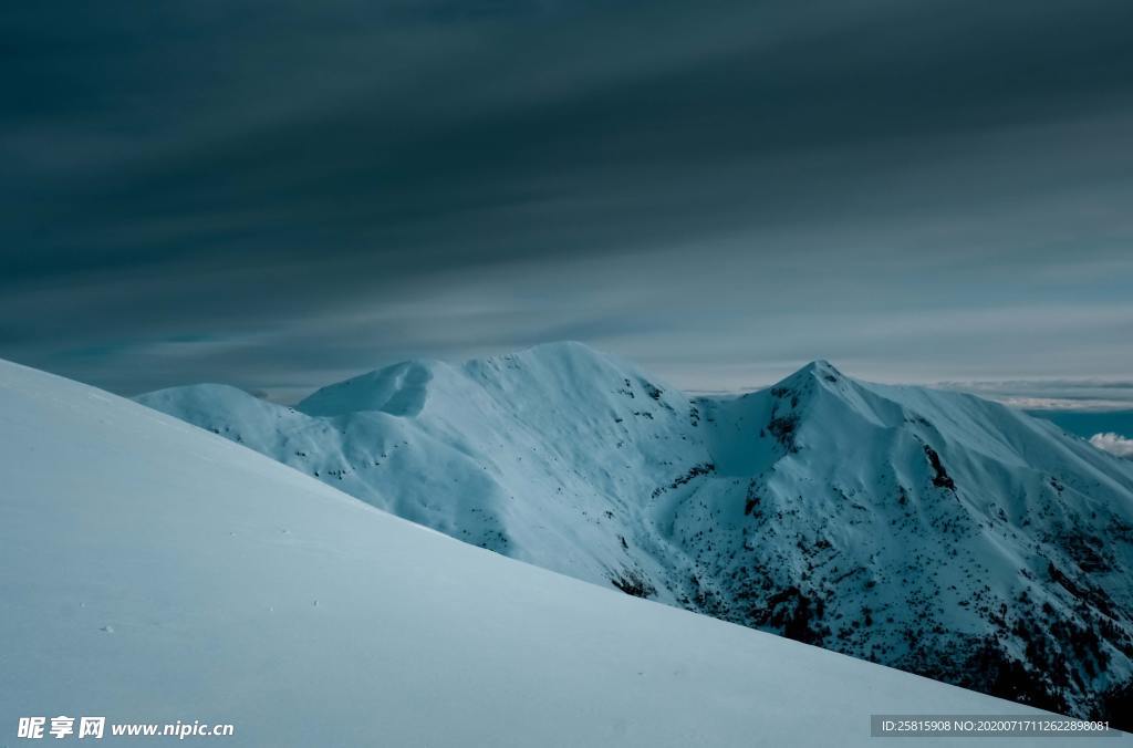 雪山