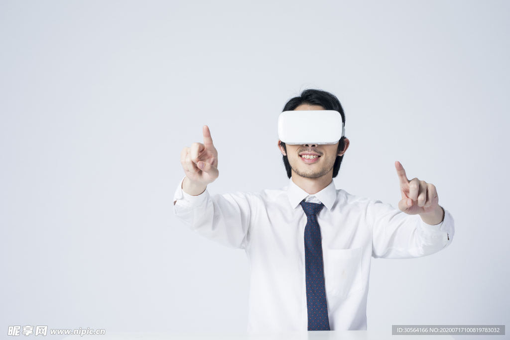 VR科技人物游戏未来体验素材