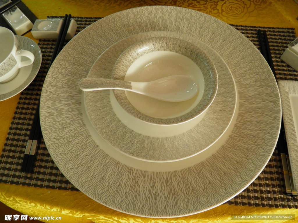 餐具