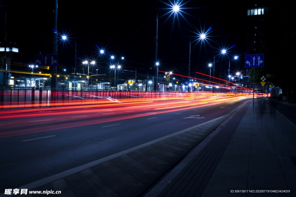 夜景马路