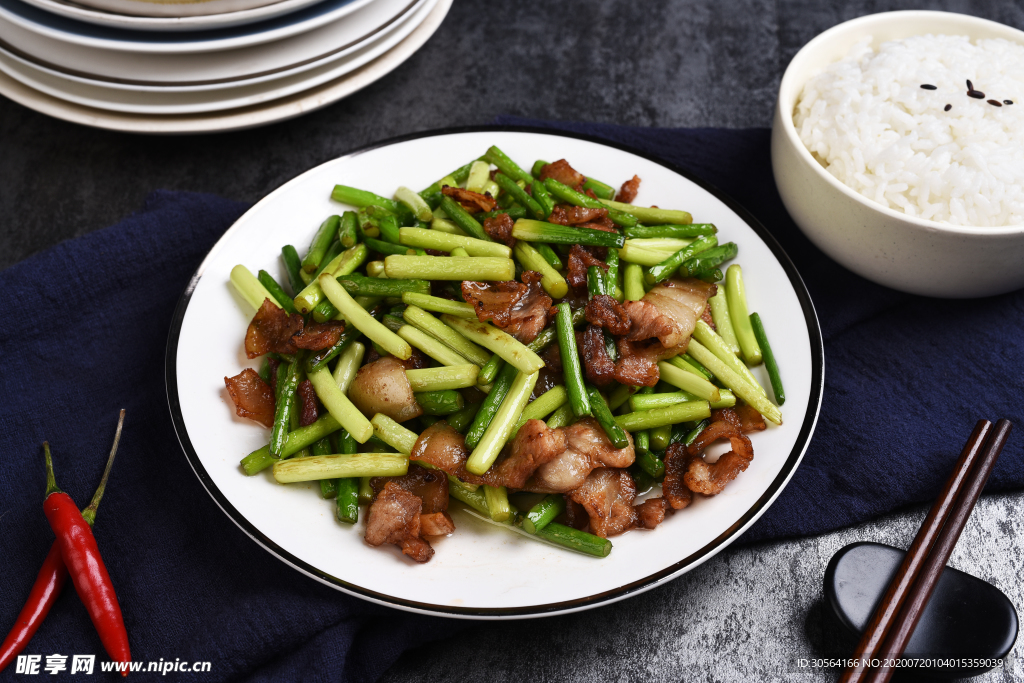 蒜苔炒肉美食食材背景素材