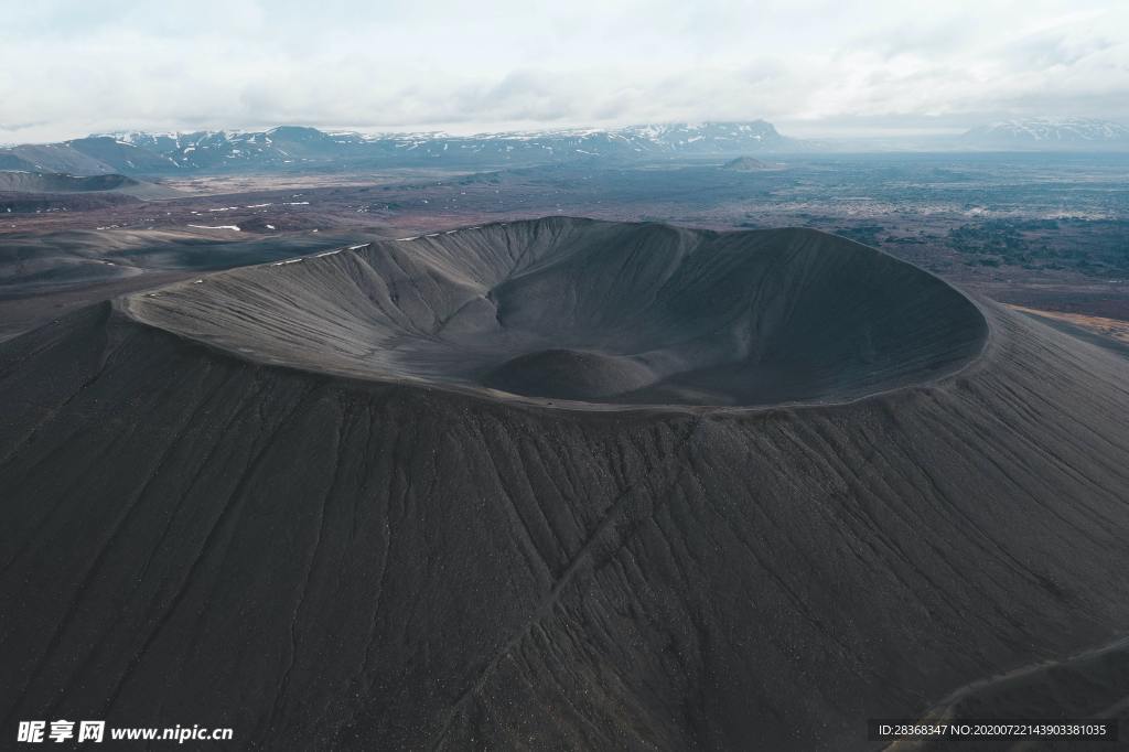 火山口