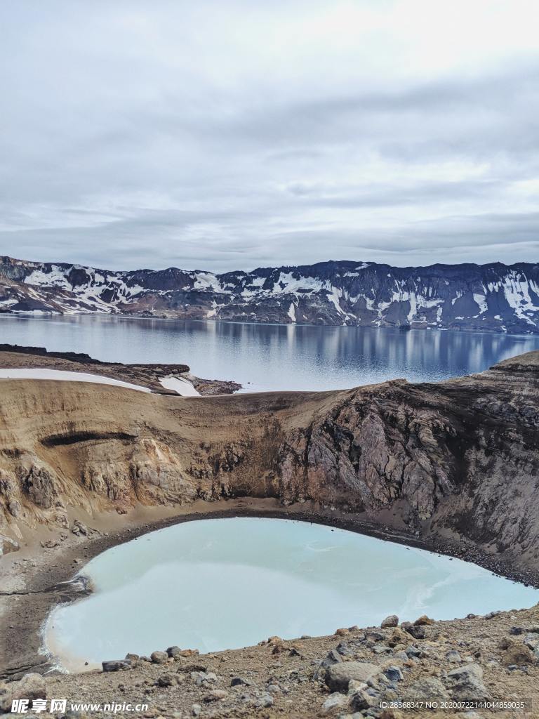 火山口