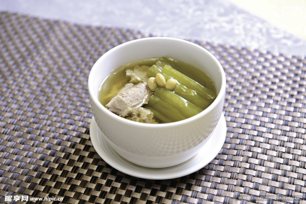 涼瓜黃豆燉排骨