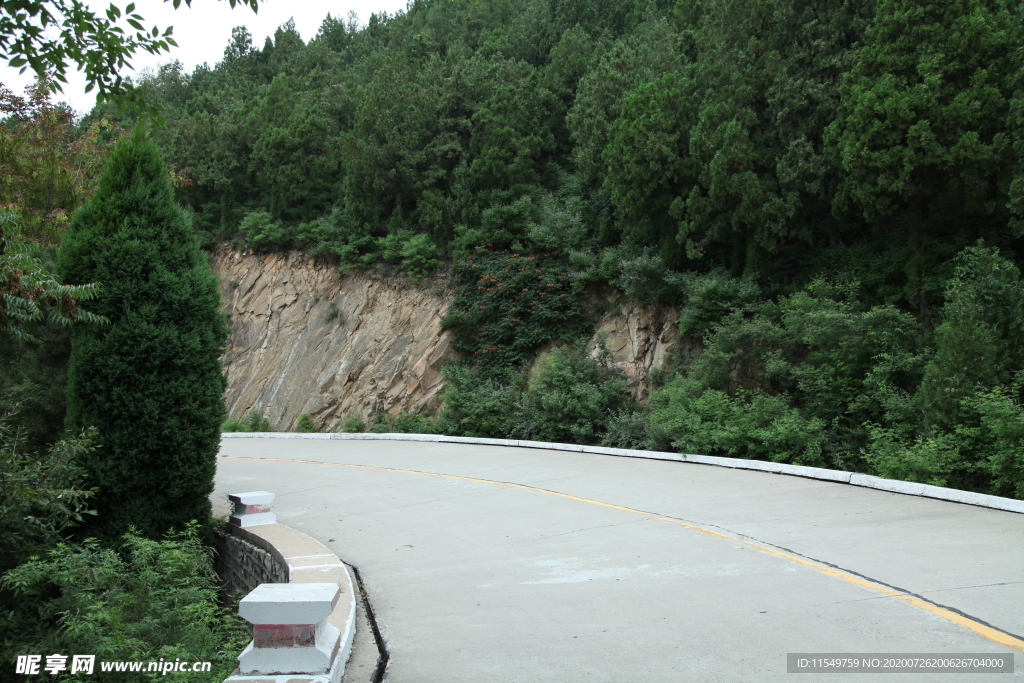 山间公路