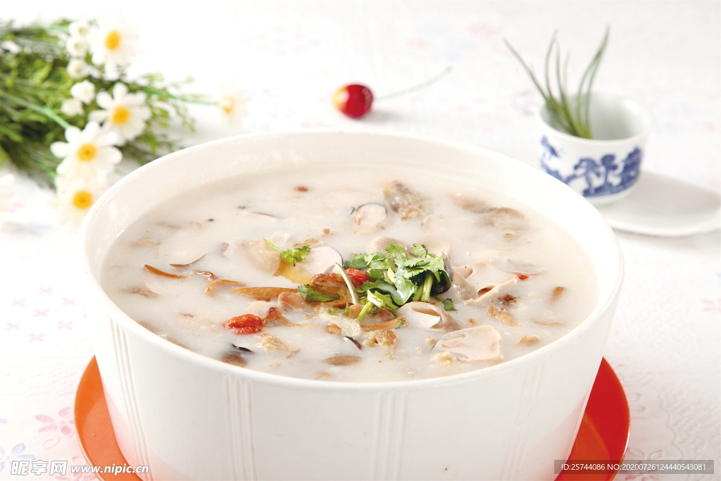 三菌滑鸡