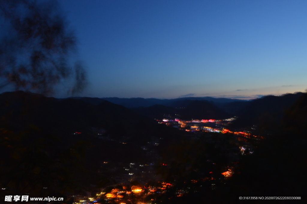 镇远舞阳河夜景