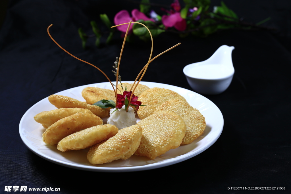 芝麻香酥奶酪饼