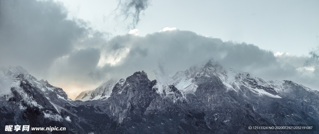 玉龙雪山