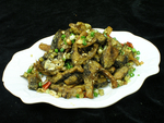 泡豇豆煸鲫鱼