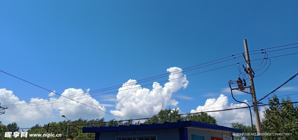 蓝色天空