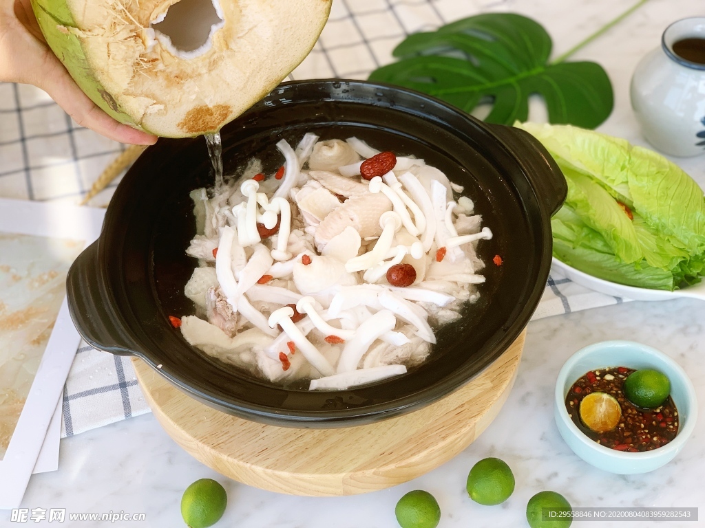 怎样在家做出海南椰子鸡，简单3个步骤，汤汁清甜，养生又好吃_哔哩哔哩_bilibili
