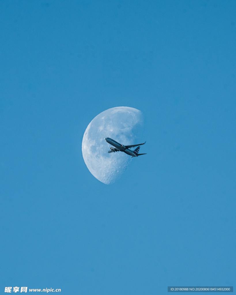 月球飞机