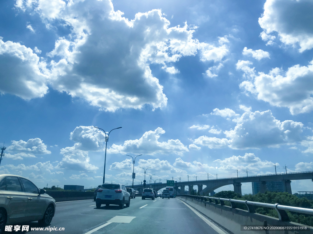 天空