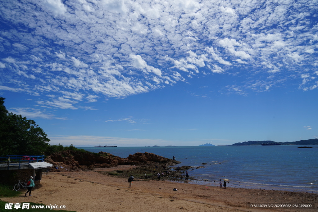 海岸蓝天