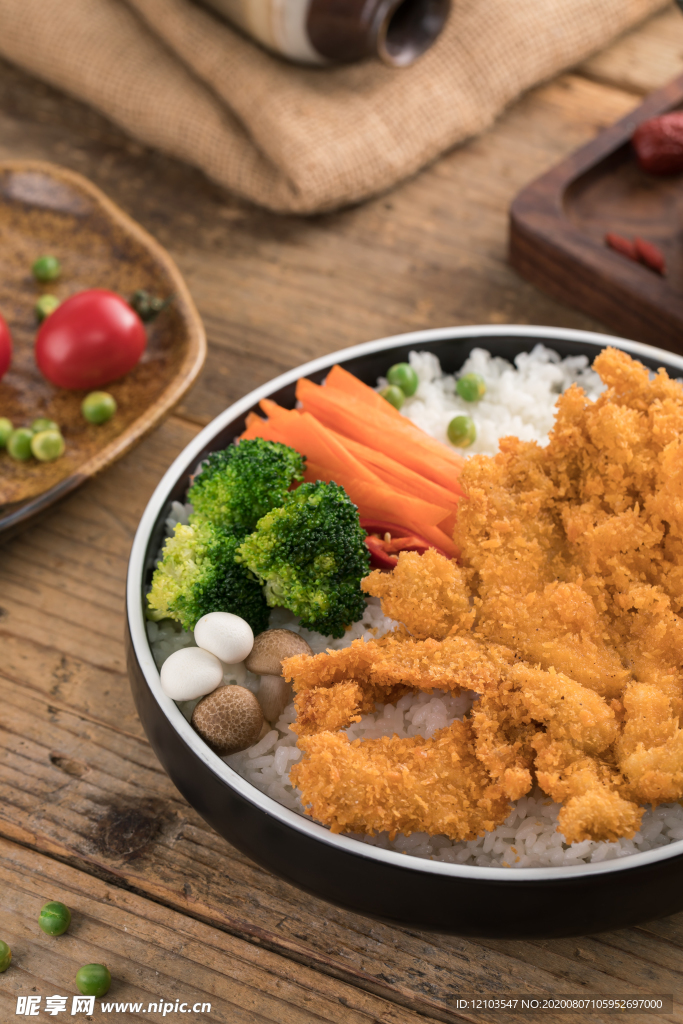 香酥鸡排饭