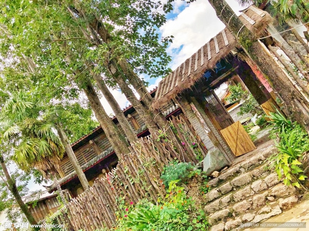 束河