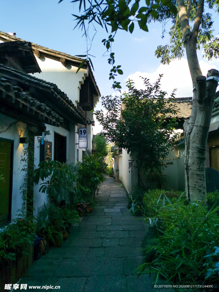 小河直街