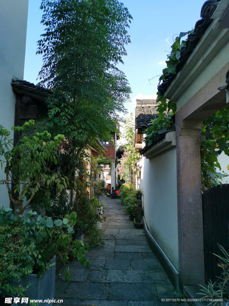 小河直街