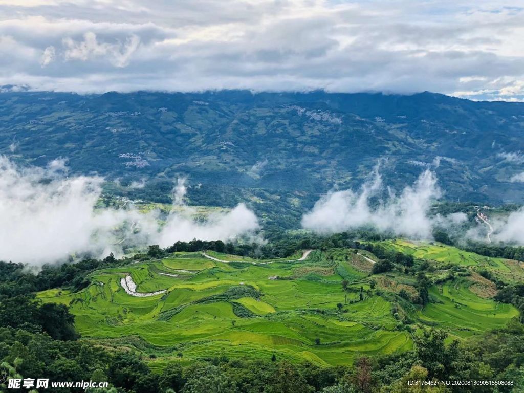 绿色山川美景