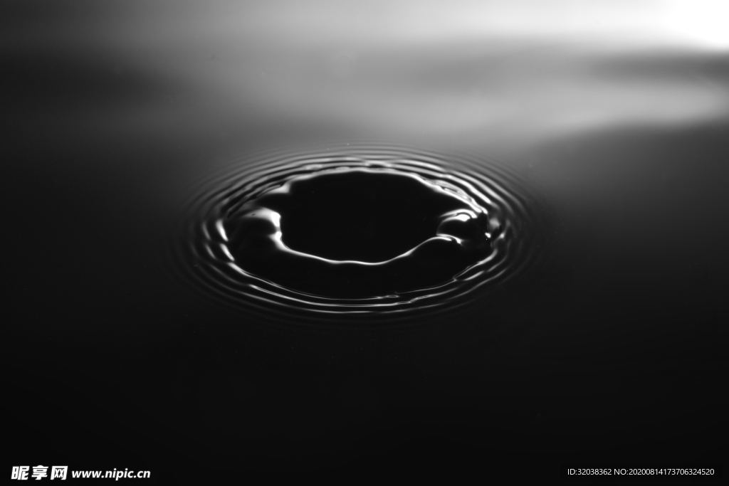 水
