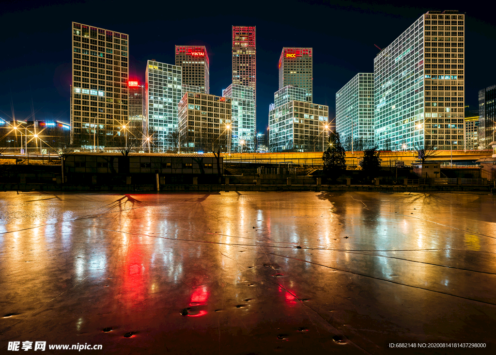 北京城国贸夜景