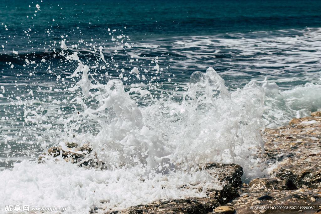 浪花泡沫