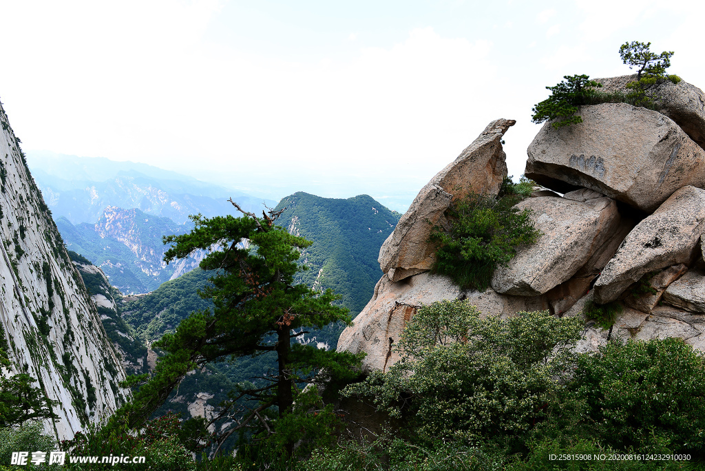 华山