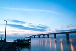 海滩 桥梁