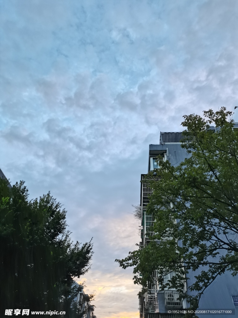 天空