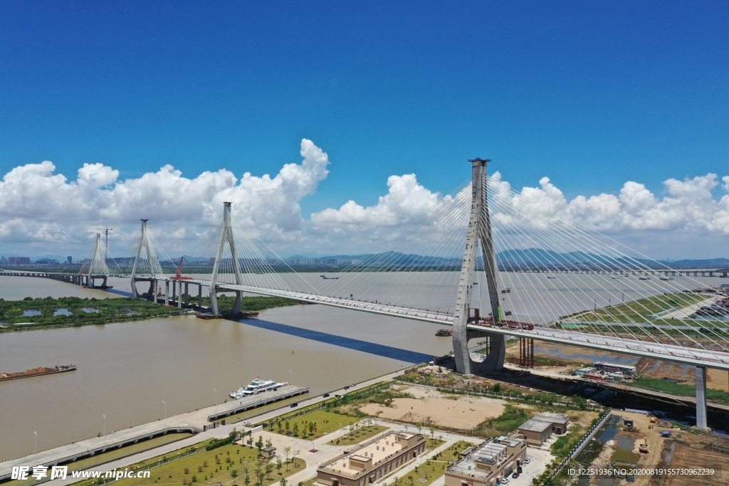 粤港澳大湾区洪鹤大桥