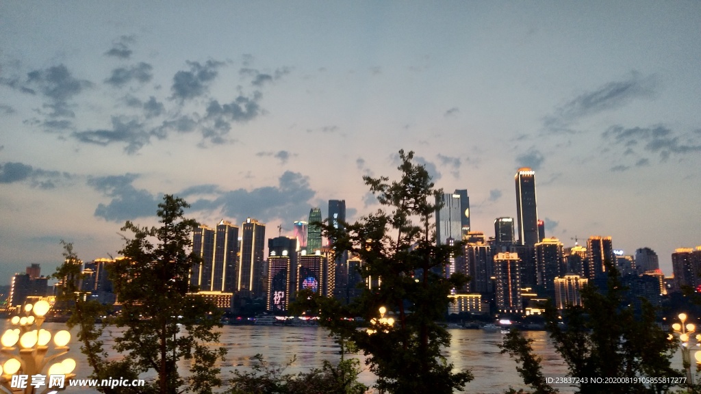 天空