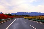 雨后高速公路风光