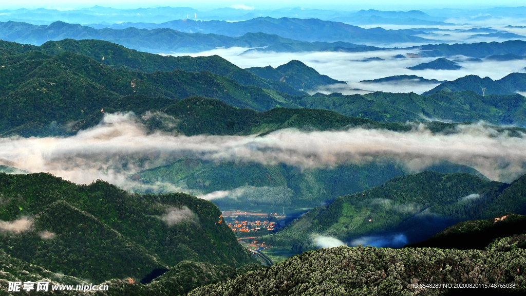 抚顺岗山林海风光