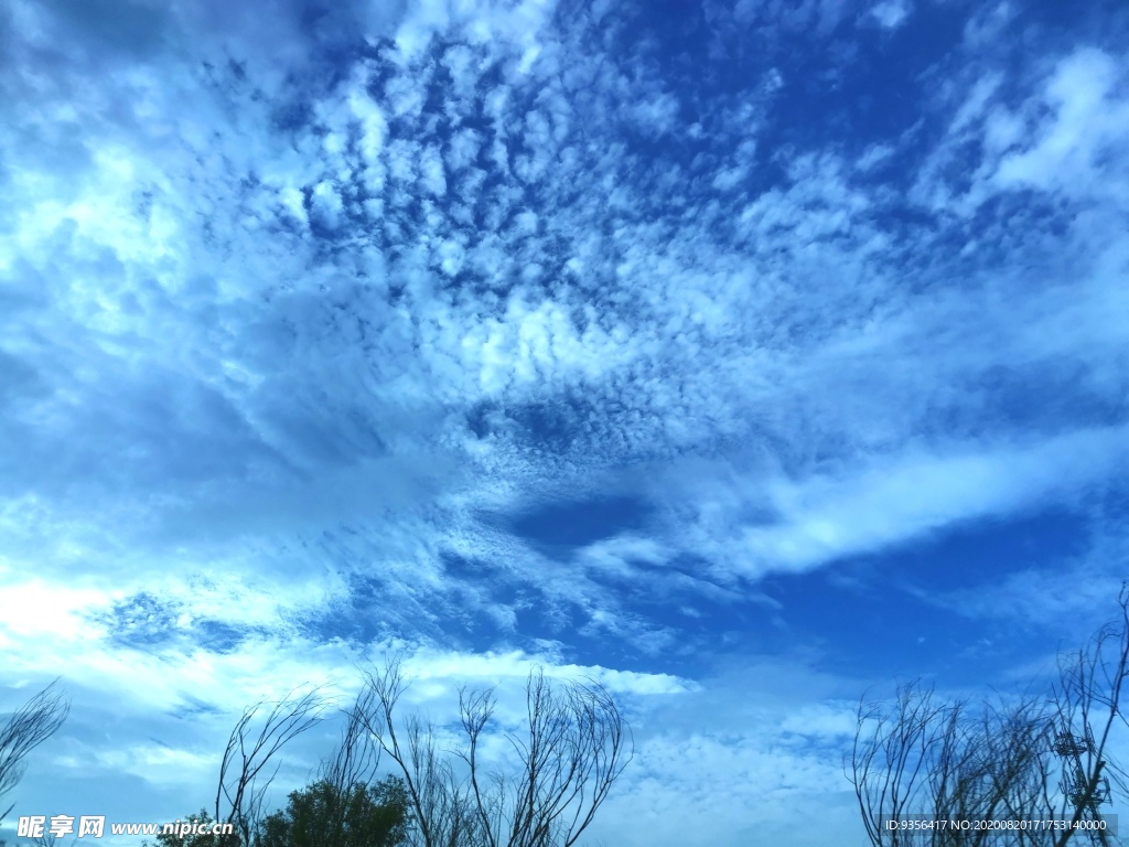 蓝天白云