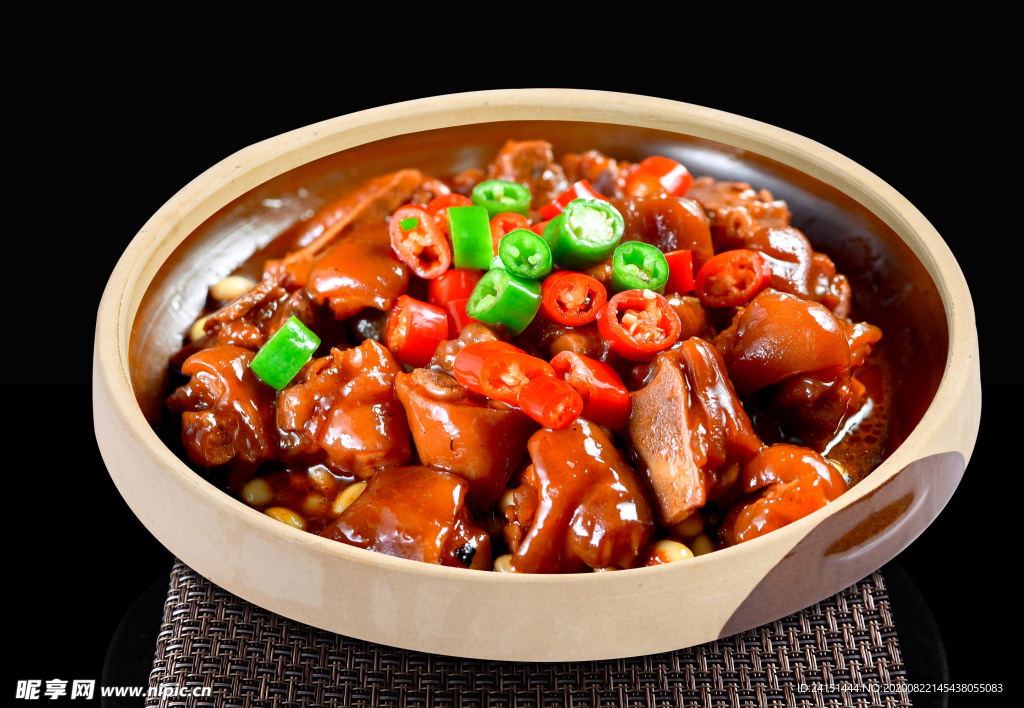 砂锅黄豆蹄花