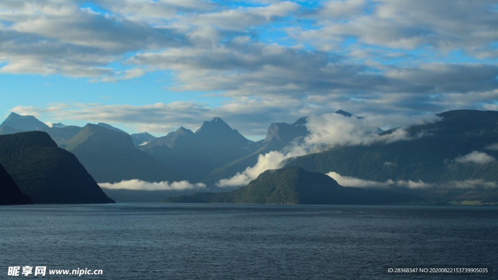 峡湾风景