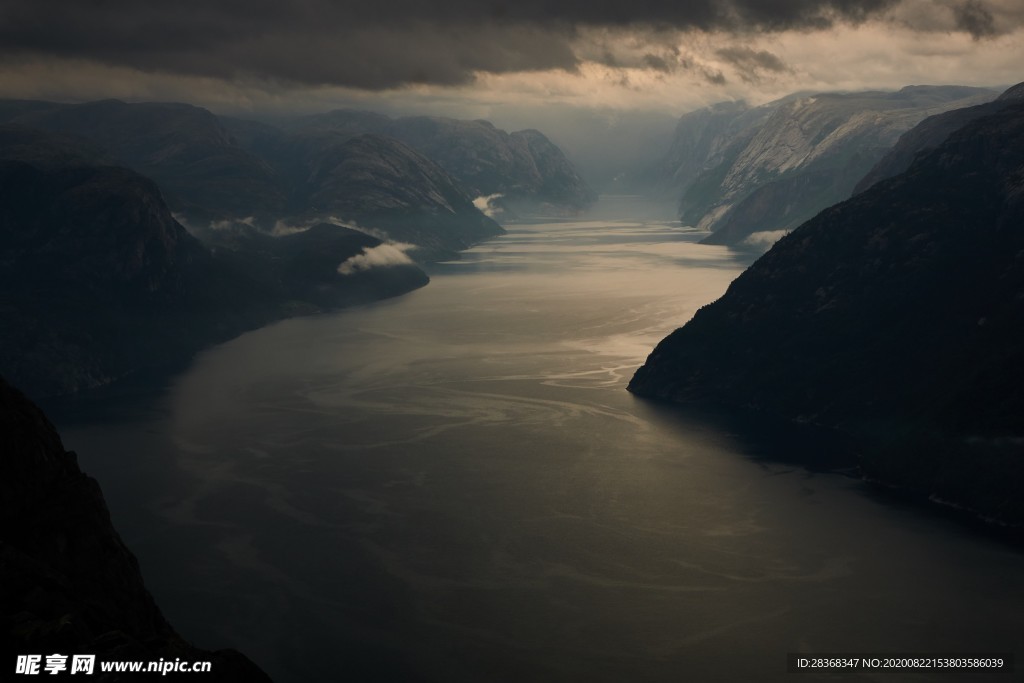 峡湾风景