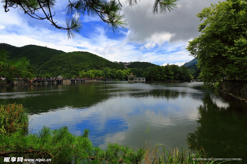 庐山如琴湖