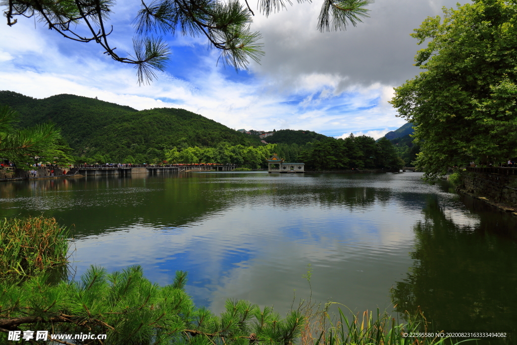 庐山如琴湖