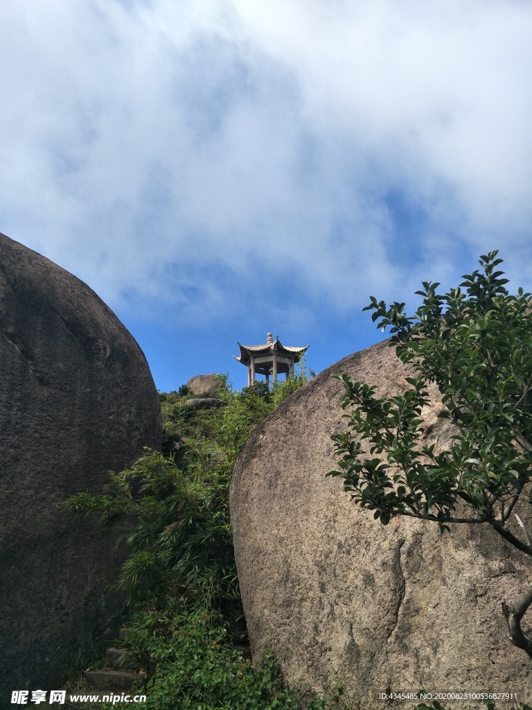 抑望天空