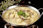 豆腐炖草菇