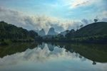 湖中美景
