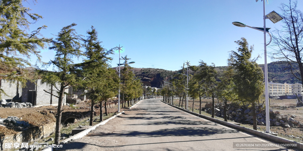 山村道路风景